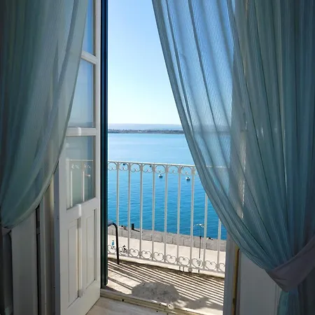 ゲストハウス A' Marina 4*